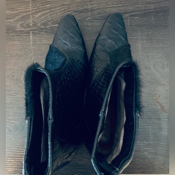 ZOU XOU Black Boot Combined texturized Boots. Size 7 - Picture 3 of 9